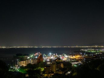 宿からの琵琶湖の夜景