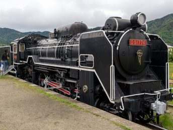 D51蒸気機関車（旧大社駅舎）