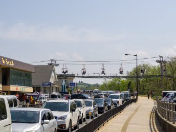 駐車場待ち渋滞（鳥取砂丘）