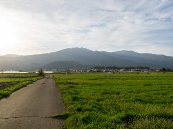 伊那から経ヶ岳方面を望む