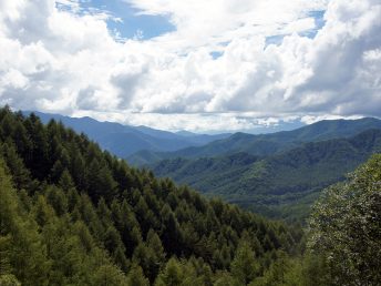 三国峠からの展望（長野県側）