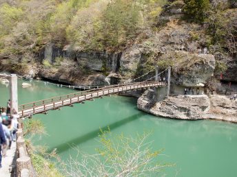 吊り橋（塔のへつり）