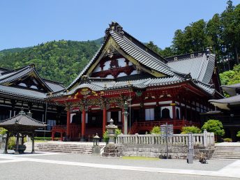 祖師堂（久遠寺）