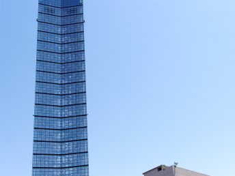 セリオンタワー