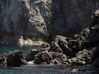 浄土ヶ浜の漁船