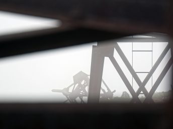 霞む索道跡