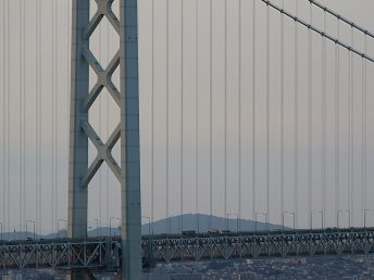 阪九フェリーと明石海峡大橋