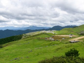 久万高原町側の眺め（四国カルスト）