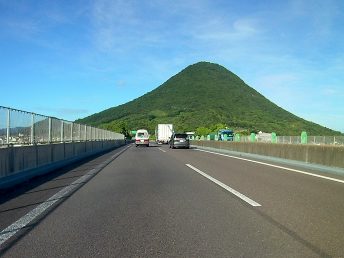 高松自動車道（飯野山）