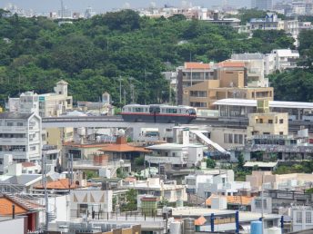 儀保駅（東のアザナから）