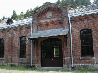 軽井沢側建物（旧丸山変電所）