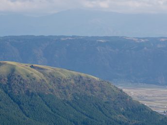 ダイナミックな地形（大観峰）