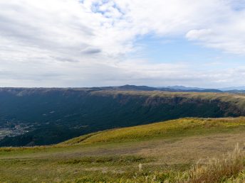 ダイナミックな地形（大観峰）