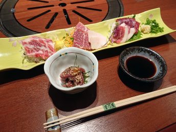 夕食