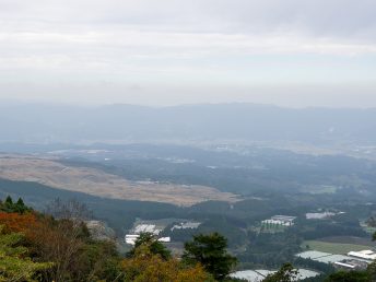 霧島演習場方向（白鳥展望所）