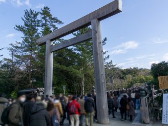 宇治橋鳥居（伊勢神宮内宮）