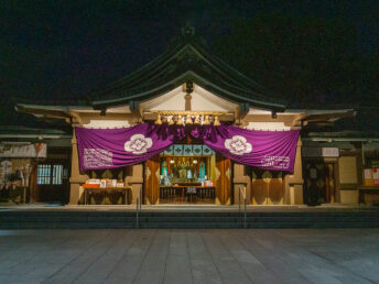 拝殿（亀山八幡宮）