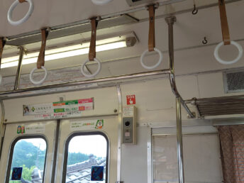 車内（名鉄6000系）
