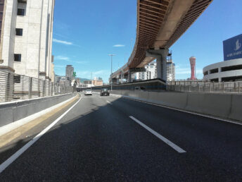 神戸ポートタワー（阪神高速3号線）