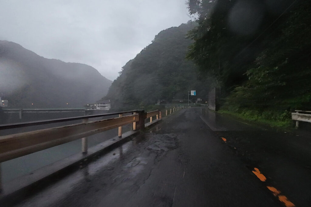 川治ダム付近(県道23号線)