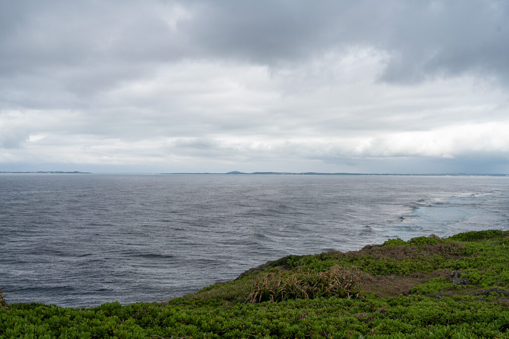遠くに見える池間島（サバウツガー）