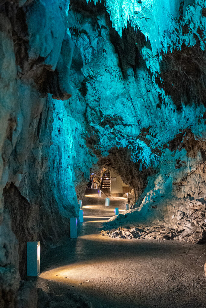 洞内（龍泉洞）