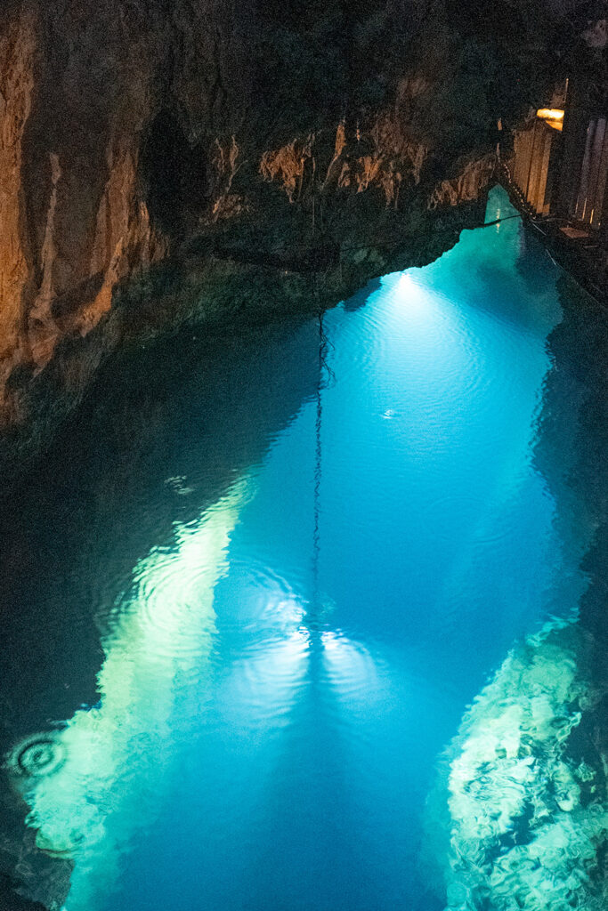 地底湖（龍泉洞）