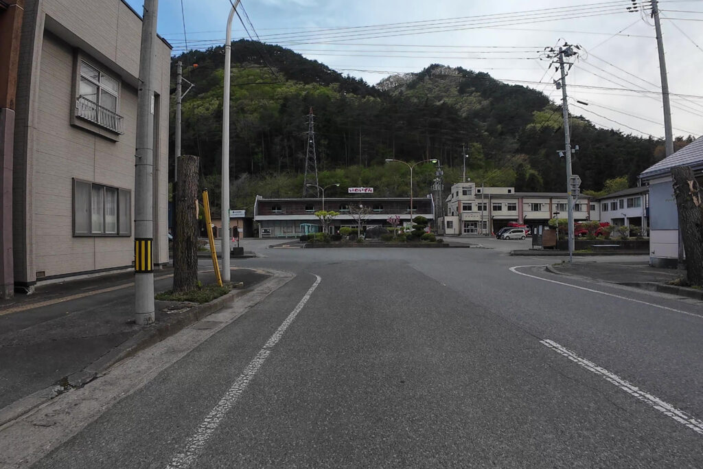 駅前ロータリー（岩泉駅）