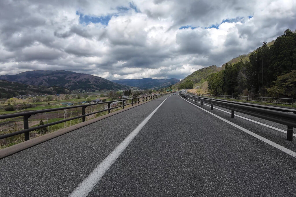 宮守町、綾織町付近(釜石自動車道)