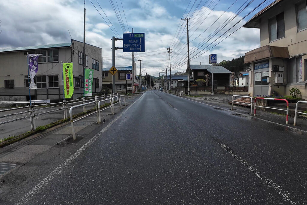 和賀郡西和賀町川尻付近(国道107号線)