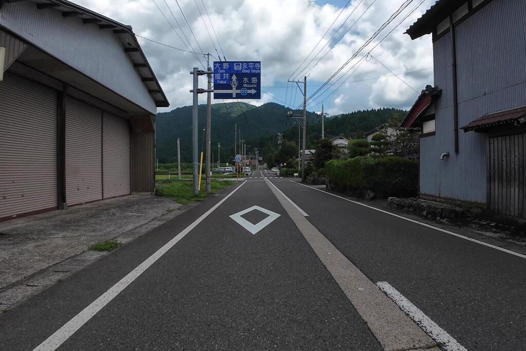 今立郡池田町谷口付近(国道476号線)