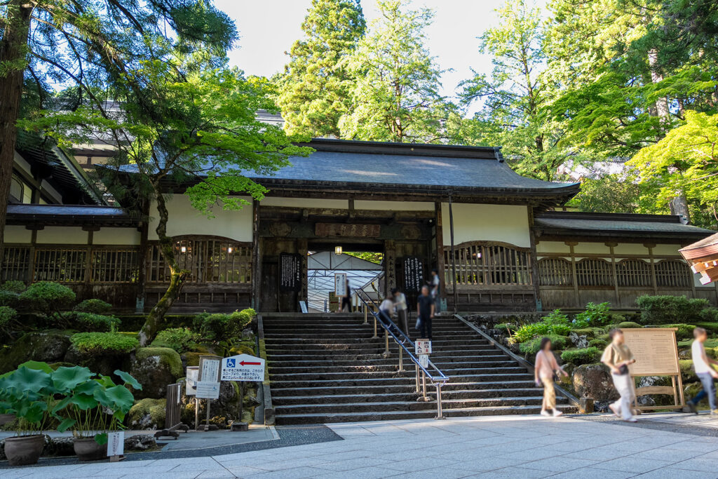 通用門(永平寺)
